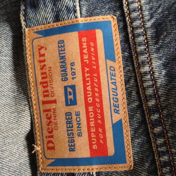 Diesel Size 38 Slim Fit Mid Waist Straight Leg 1995 Jeans 09C04 - Picture 3 of 15